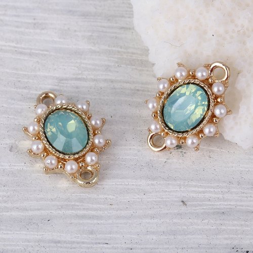 Connecteur doré perles à strass vert 17 x 13mm