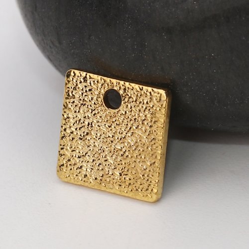 Breloque carré doré stellaire 8 x 8mm