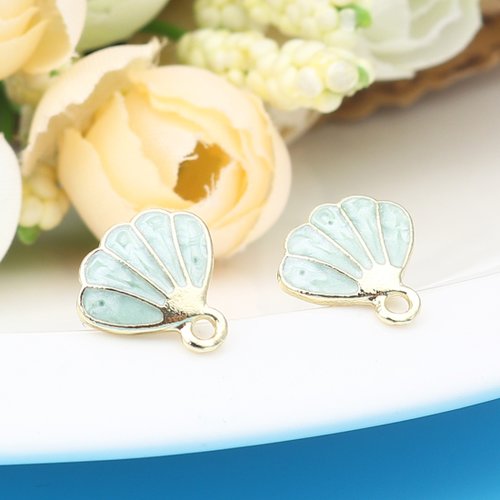 Boucles d'oreille coquille doré vert 12mm - x2