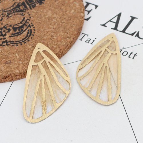 Pendentif aile de papillon jaune clair 40mm x 20mm