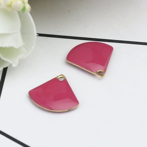 Breloque sequin éventail doré fuchsia 13 x 12mm