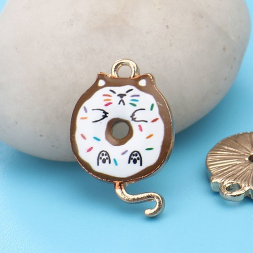 Breloque chat doré blanc café 20 x 13mm
