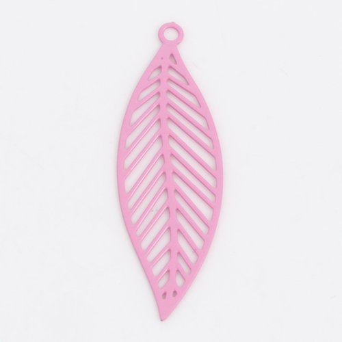 Pendentif estampe rose feuille laqué 33 x 11mm