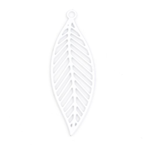 Pendentif estampe blanc feuille laqué 33 x 11mm