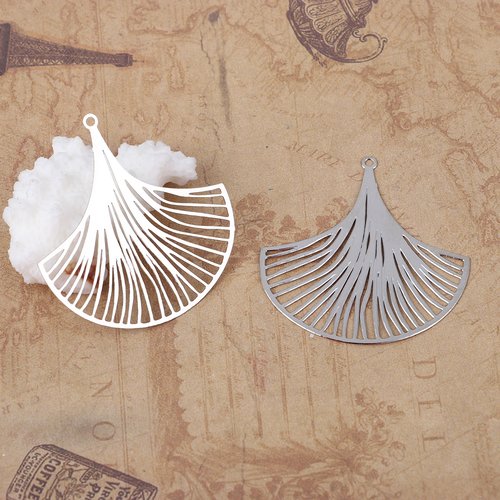 Connecteur à lustre feuille de ginkgo argent mat fleurs 39 x 38mm