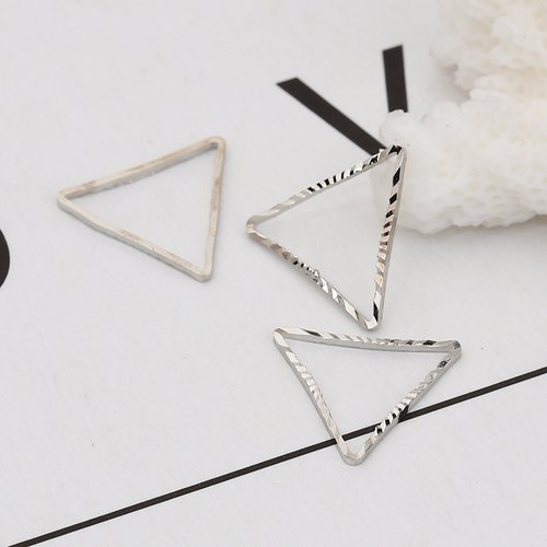 Connecteur triangle argent mat 15 x 13mm - x5