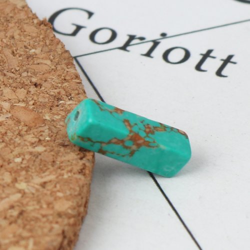 Perle en pierre rectangle vert motifs fissurés 13 x 4 mm