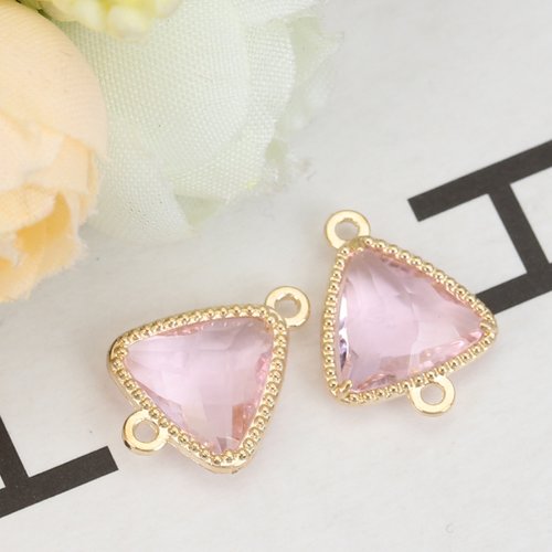 Connecteur triangle doré rose clair à facettes 16 x 12mm