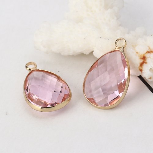 Breloque goutte d'eau rose clair à facettes 22 x 14mm