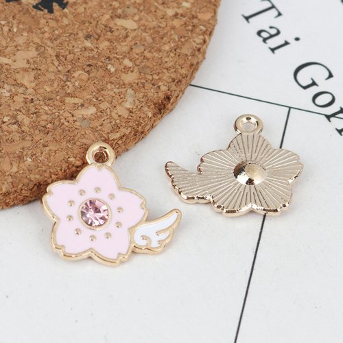 Breloque fleur sakura doré rose clair ailes émail 20 x 19mm