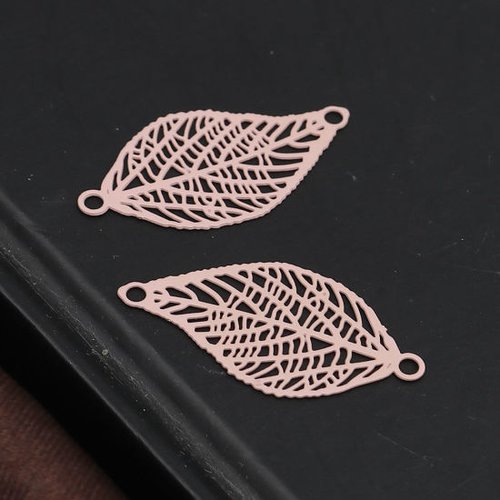 Connecteur estampe feuille rosé 28 x 15mm