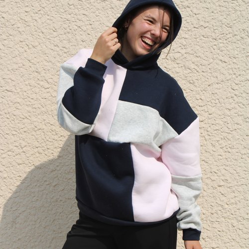 Sweat patchwork à capuche violet, bleu et écru