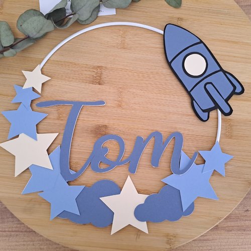 Prénom personnalisé couronne - cercle papier cartonné - lune - fusée - étoiles - décoration murale chambre bébé enfant garçon