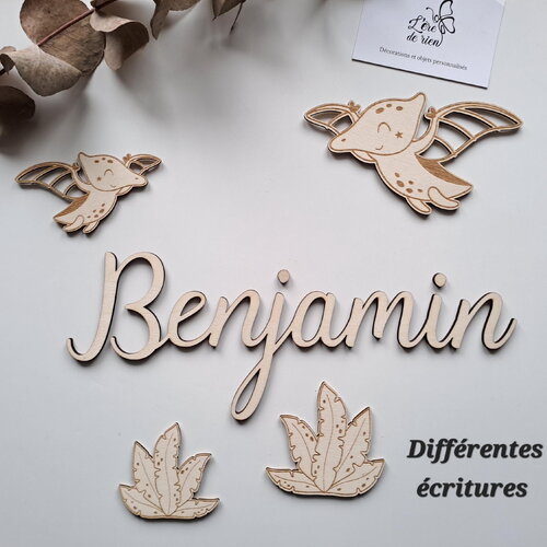 Prénom et dinosaures en bois