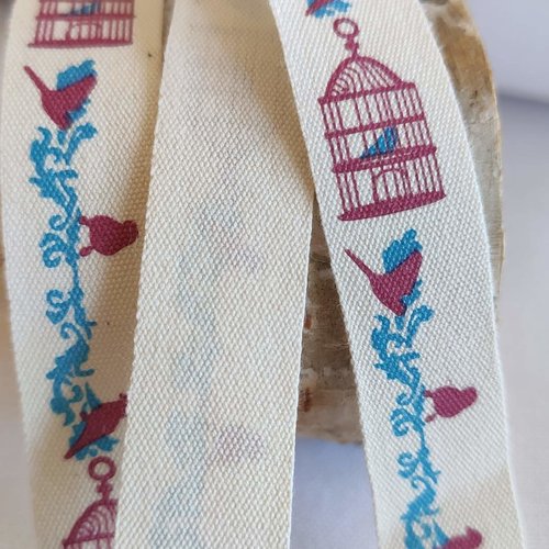 Ruban en coton imprimé fond écru, décor thème des oiseaux, couleurs bordeaux et bleu électrique, 1.5 cm de large