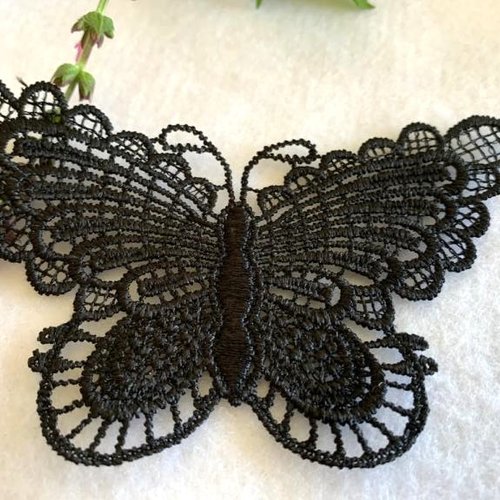 Appliqué papillon en guipure, de couleur noire, 11 cm/8.5 cm neuf, vente à l'unité