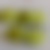 Bouton enfant, 15 mm, à queue,vert pomme, avec chien en peluche blanc, neuf et vendu à l'unité