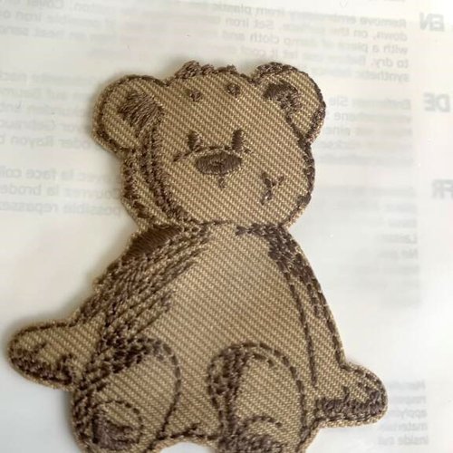 Appliqué, thermocollant, ourson brun, 5/4 cm, à fixer par fer chaud,  vente à l'unité sous blister