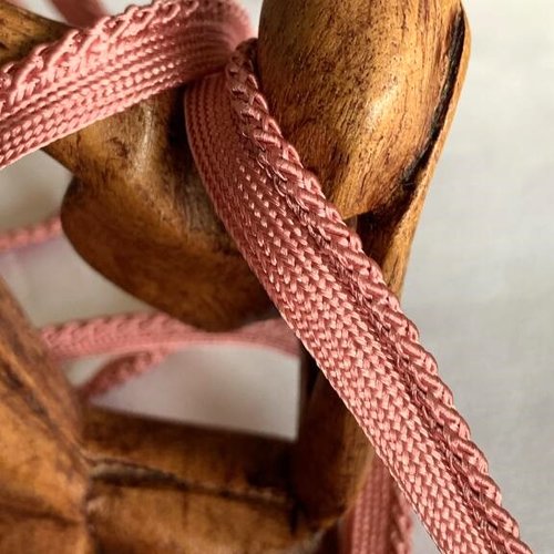 Dépassant, passepoil, 8 mm de large, couleur vieux rose, polyester, produit français, pour vêtements, vente au mètre