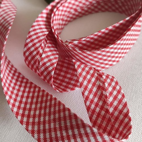 Biais pétillant, de couleur rouge et blanche, en vichy, largeur : 2 cm, polyester et coton, vente au mètre