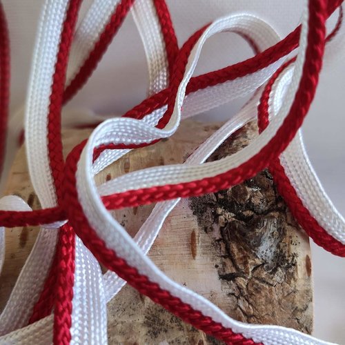 Passepoil, ruban dépassant, en fibres mélangées, blanc et rouge, du puy, 0.5 cm de large, neuf, vente au mètre
