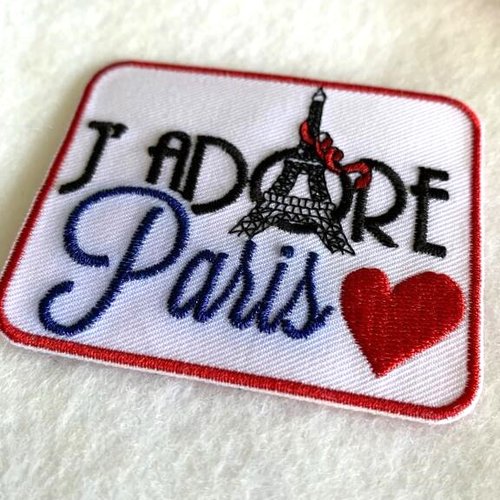 J'adore paris, appliqué, fond blanc, bordure rouge et la tour eiffel en broderie noire, 6/4.7 cm, à la pièce