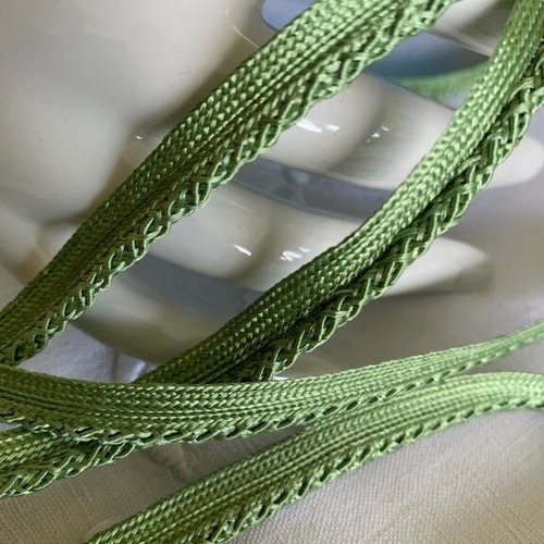 Dépassant, passepoil, 8 mm de large, couleur vert 63, en polyester, produit français, pour vêtements, décoration, au mètre