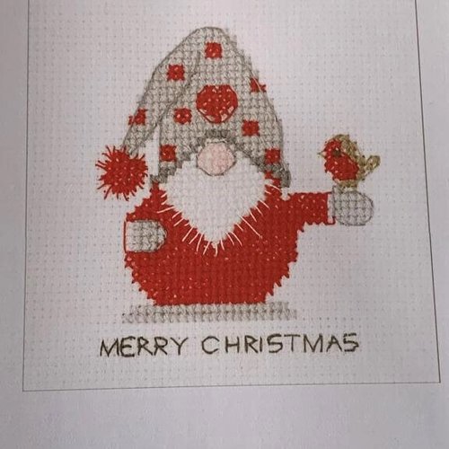 Carte de noël à broder, au point de croix, réaliser un joli gonk à l'oiseau sur 14/14 cm, vente à l'unité