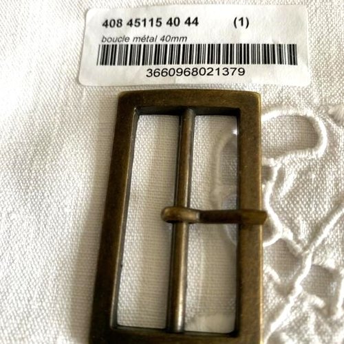 Boucle en métal, rectangulaire, angles marqués, couleur bronze, 2.9/4.8 cm, tige de 4 cm, à l' unité