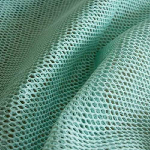 Tissu filet, mesh, en coton bio, coloris vert menthe, oeko tex, laize de 1.6 m, vente par 25 cm de haut