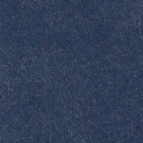 Coupon de feutrine, de couleur bleu jean's, en 20 % laine et rayonne, vente par 22.5 cm  de large sur 30 cm de haut
