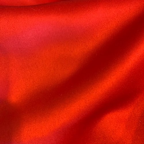 Noël : tissu de satin rouge, doux, au toucher soie, pour la décoration, les costumes, vente par 50 cm sur 140 de large
