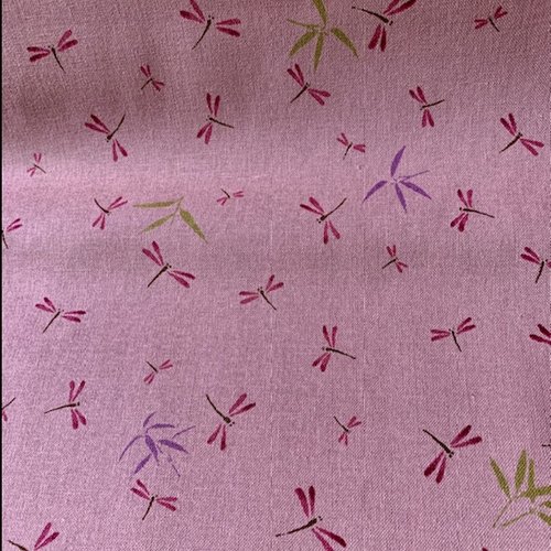 Tissu en coton, japonais, sevenberry, avec des libellules, du bambou, vieux rose, mauve et vert, large de 110 cm, vente par 25 cm de haut