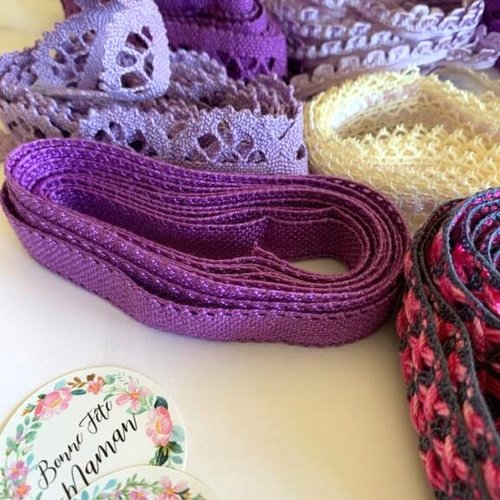 Lilas, mauve, lavande, prune, voici le coffret cadeau de dentelles colorées, d'atelier de france, à l'unité