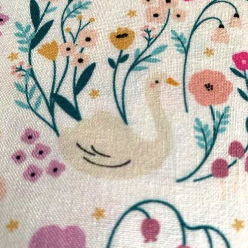 Prairies au printemps, tissu dashwood, en coton, fond clair, les animaux nouveaux nés, les fleurs, vente par 25 cm/110 cm,