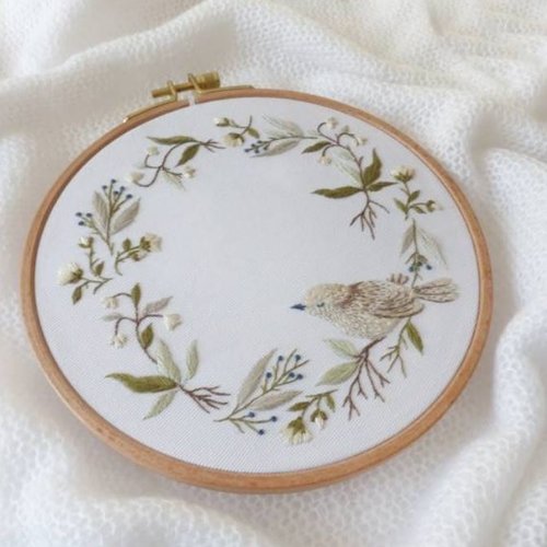 Kit de broderie, tamar ny, créatrice, oiseau sur branches et fleurs, tons doux, 21/21 cm, à la pièce