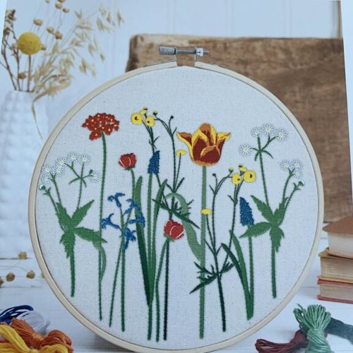 Kit de broderie, rhs, multicolore, "in the wind", contient le cercle de broderie de 21 cm, accessoires et explications, vente à la pièce