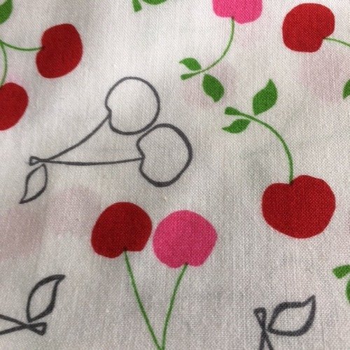 Tissu en coton, robert kaufman, patchwork, les cerises, sur fond blanc, 50 cm / 54 cm de large, neuf