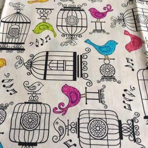 Tissu en coton, patchwork, thème des oiseaux, cages et oiseaux de toutes couleurs, fond blanc, 54/51 cm, neuf