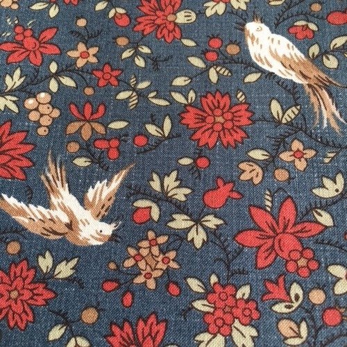 Tissu patchwork japonais en coton, thème des oiseaux, fond bleu, fleurs bordeaux, volatiles beige, 53/51cm, neuf