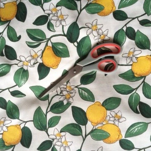 Tissu en toile de coton, scandinave, fond blanc cassé, décor de citronniers avec fleurs et fruits, neuf, 150 cm/57 cm