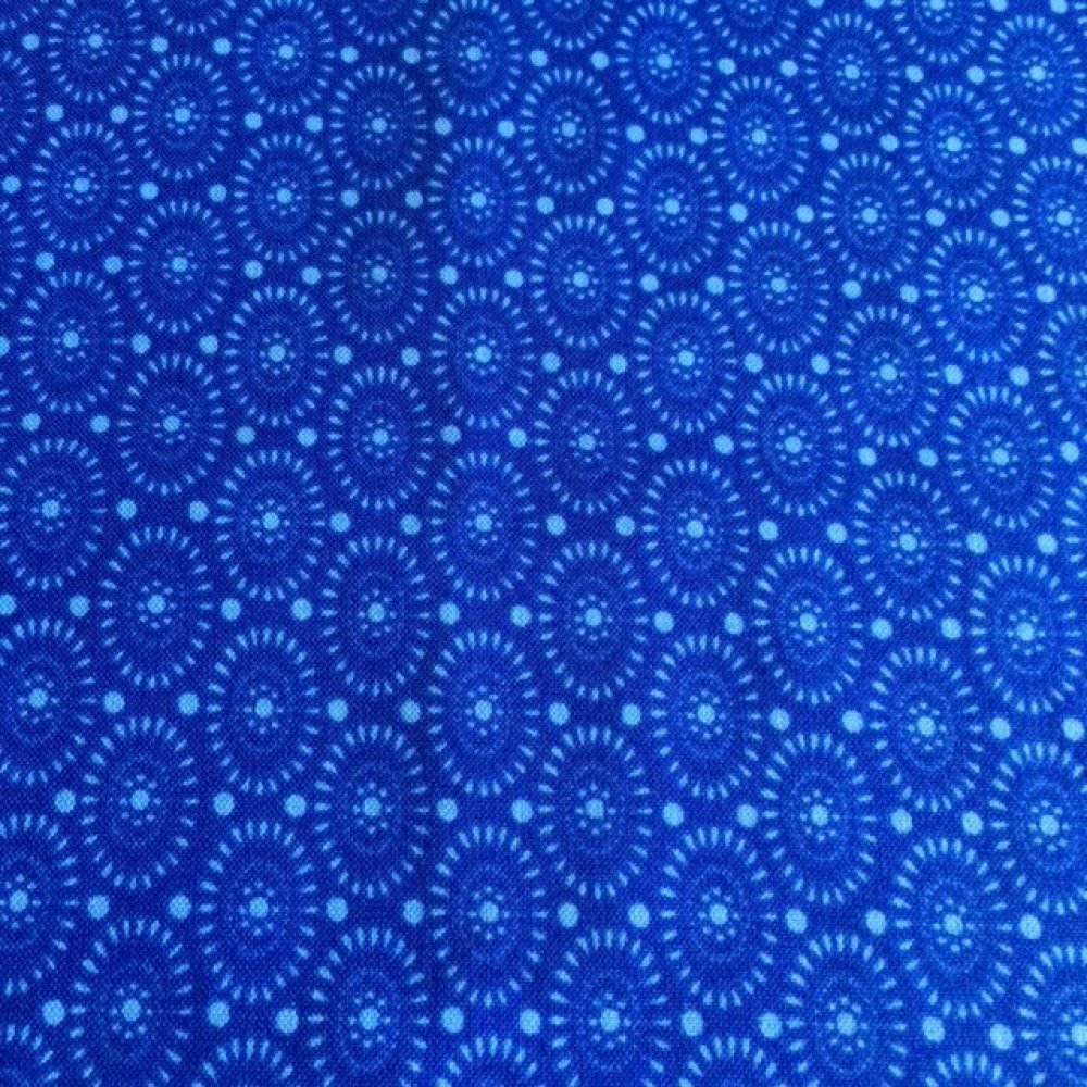 Tissu en coton pour patchwork et bricolage avec nuages allongés dans ciel  bleu clair