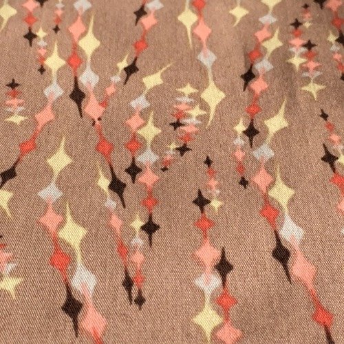Tissu patchwork en coton, chocolat au lait, décor "gypsy glitter", traits de lumières corail, ocre, marron, neuf, 55/51 cm