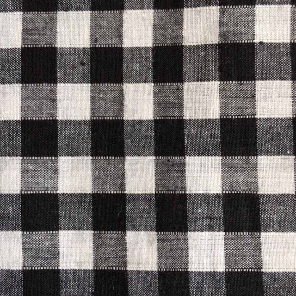 Tissu en coton, 100 , vichy noir et blanc à carreaux de 1/1 cm, 2 fois 1 mètre / 0.90 m, neuf Tissu en coton, 100 , vichy noir et blanc à carreaux de 1/1 cm, 2 fois 1 mètre / 0.90 m, neuf