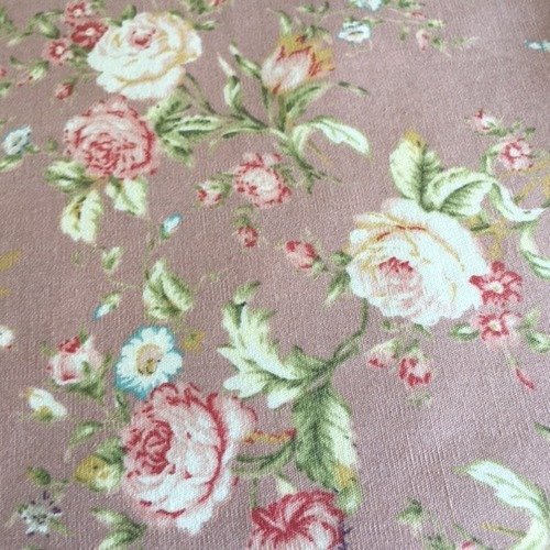 Tissu  100 % coton, roses et hubbles, couture, patchwork, roses sur fond vieux rose, neuf, 55/50 cm, eu