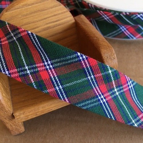 Biais écossais, ton majoritaire, vert, puis rouge et blanc, en coton, 2.5 cm de large, neuf