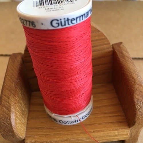 Fil à quilter gütermann, patchwork, 100 % coton mercerisé, 200 mètres, coloris rouge n°: 2074