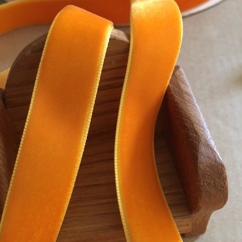 Ruban de velours, 16 mm de large, couleur orange potiron, lumineux, neuf, vendu au mètre