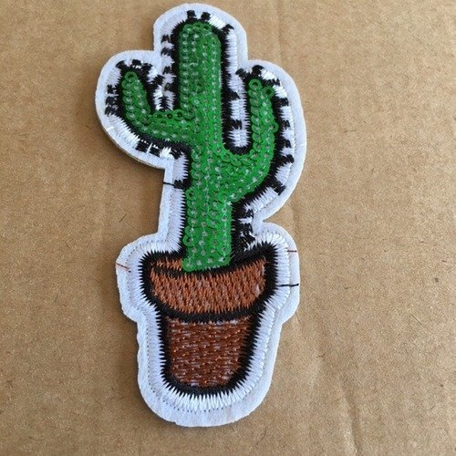 Appliqué, embellissement, à repasser au fer, ici un cactus de 9.3 cm/4.9 cm, à l'unité