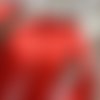 Ruban de satin, 25 mm de large, simple face, de couleur rouge vermillon, neuf, vendu au mètre